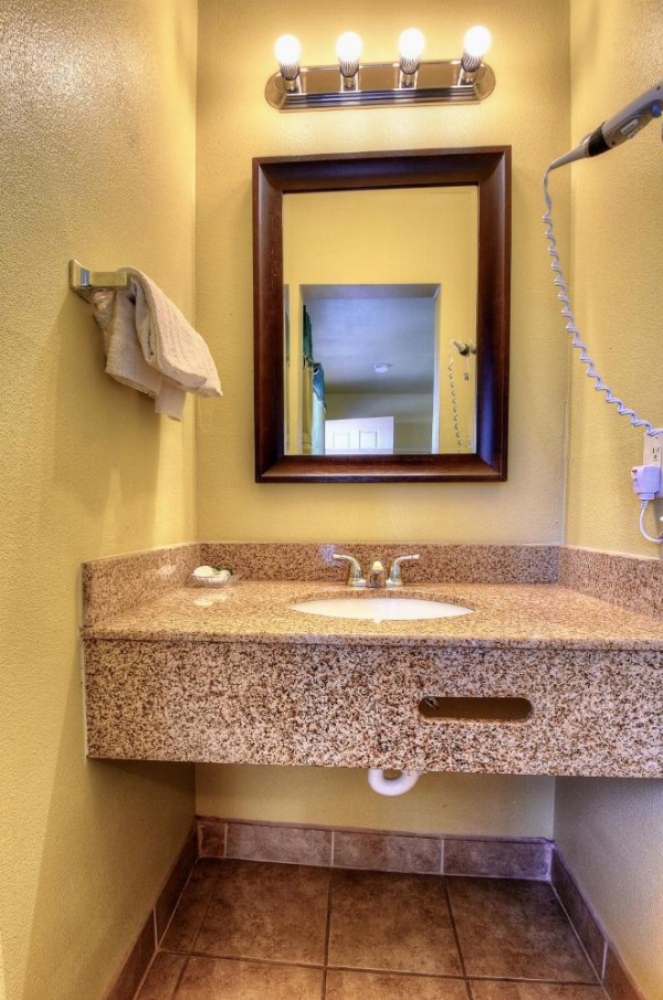 Bayside Inn image 16